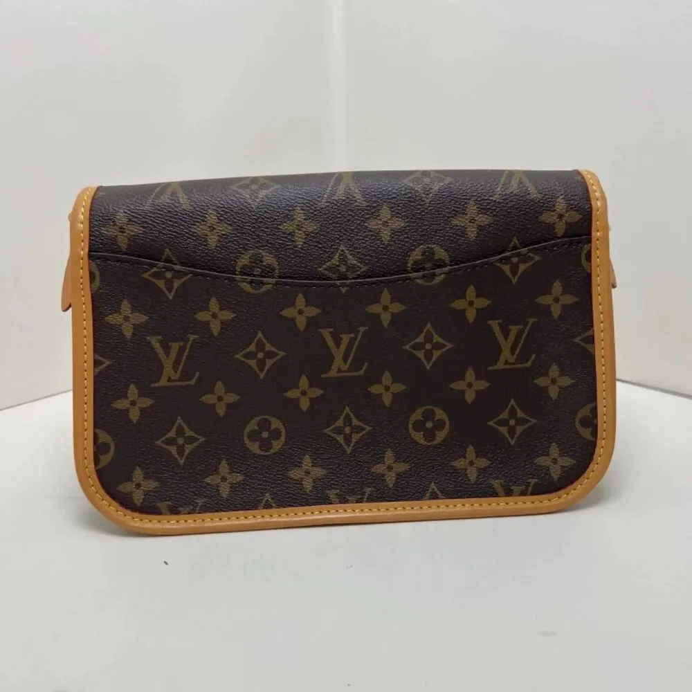 Louis Vuitton Women Pre-Loved Bag Very Good Condition